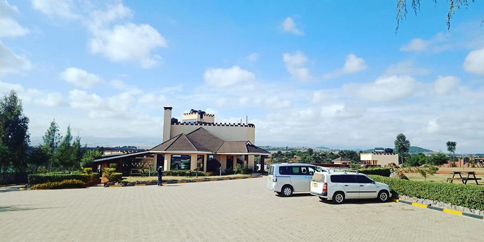 REGENCY MT. KENYA VIEW HOTEL parking