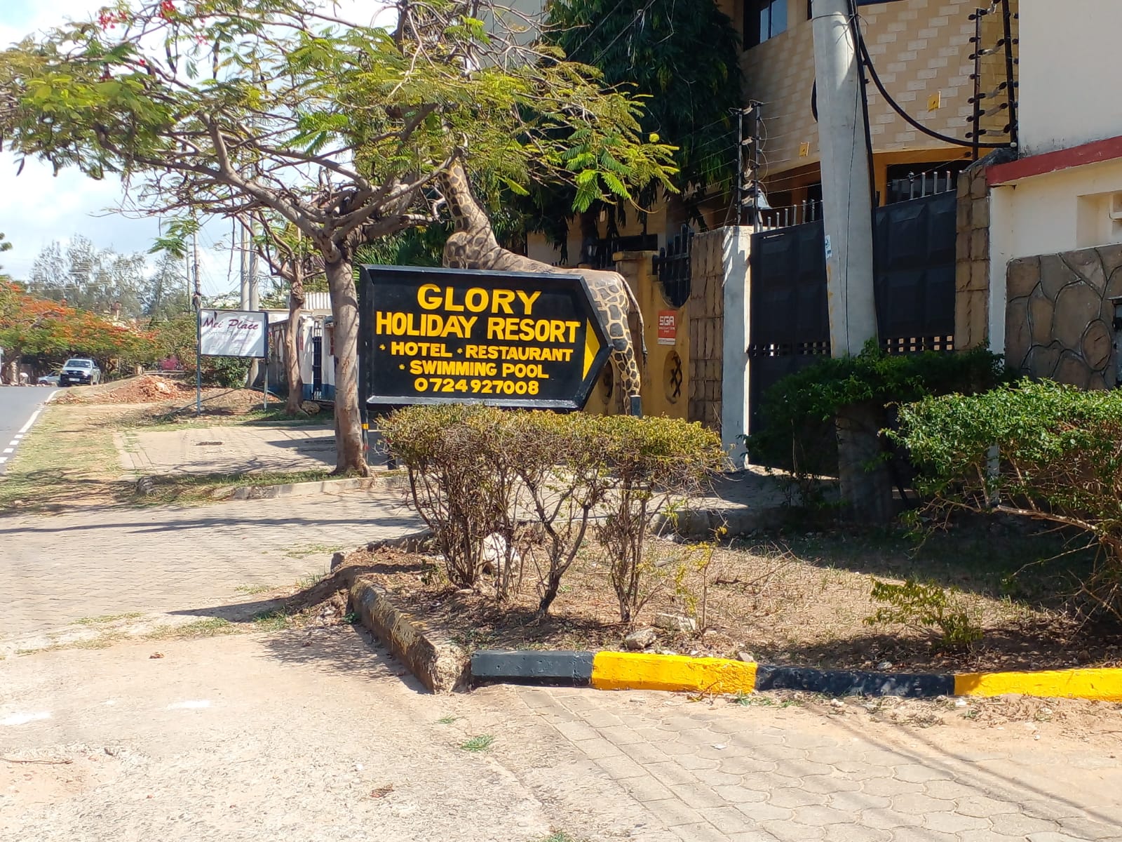 glory holiday resort entrance