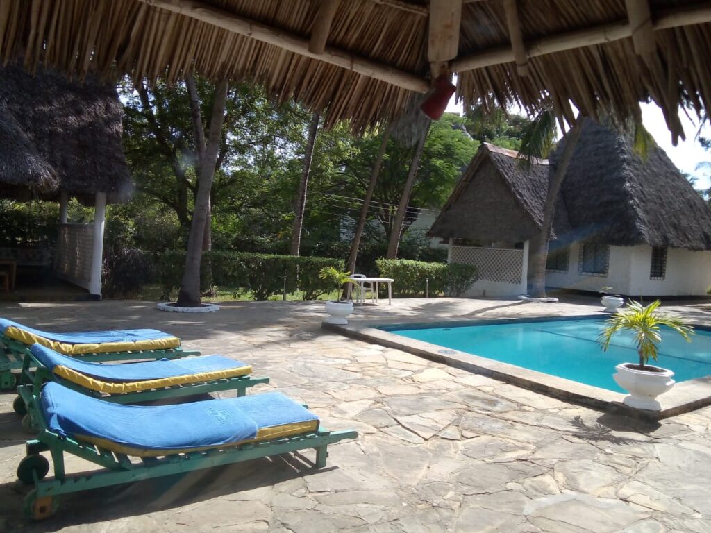 glory ocean villas poolside 1